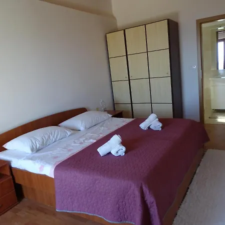 Bregi アパート *